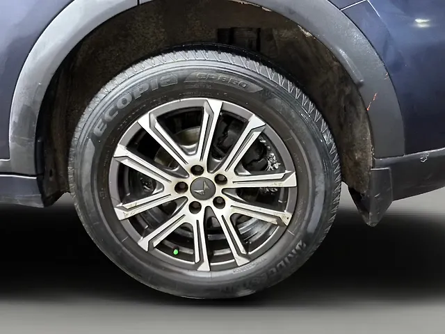 Used Mahindra Old Generation XUV700 AX 7 Petrol AT 7 STR [2023-2024] in Gurgaon