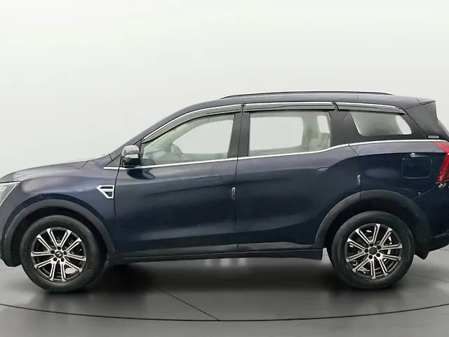 Used Mahindra Old Generation XUV700 AX 7 Petrol AT 7 STR [2023-2024] in Gurgaon