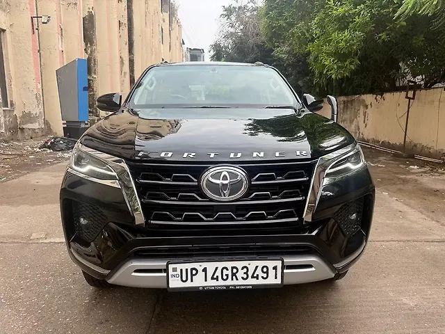 Used 2025 Toyota Fortuner in Delhi