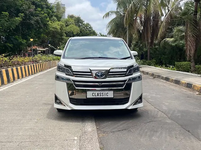 Used 2023 Toyota Vellfire in Mumbai