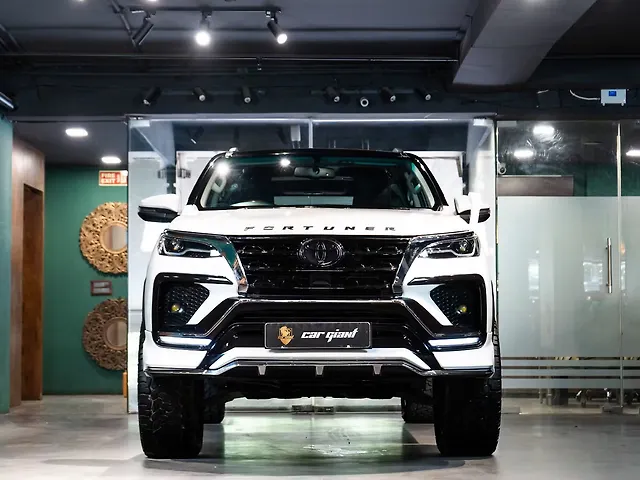 Used 2025 Toyota Fortuner in Delhi Used 2025 Toyota Fortuner in Delhi