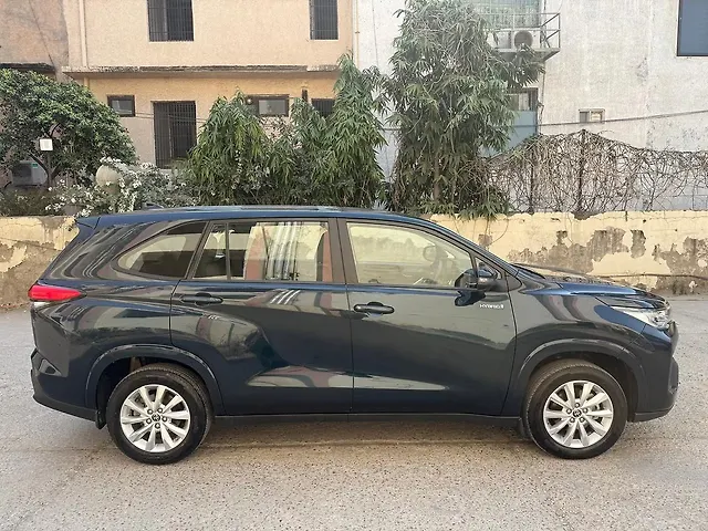 Used Toyota Innova Hycross VX Hybrid (Electric + Petrol) Automatic (e-CVT) 7 STR in Delhi
