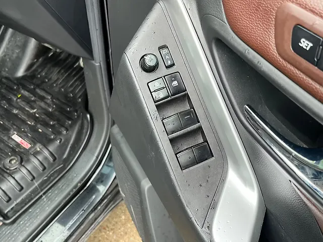 Used Toyota Innova Hycross ZX (O) Hybrid (Electric + Petrol) Automatic (e-CVT) 7 STR in Delhi