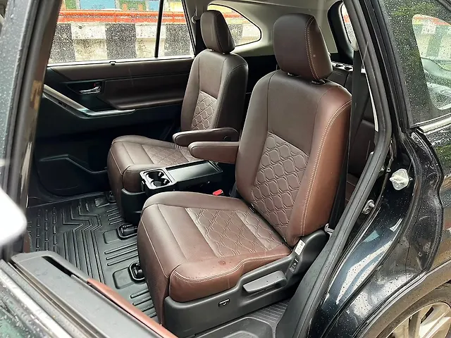 Used Toyota Innova Hycross ZX (O) Hybrid (Electric + Petrol) Automatic (e-CVT) 7 STR in Delhi