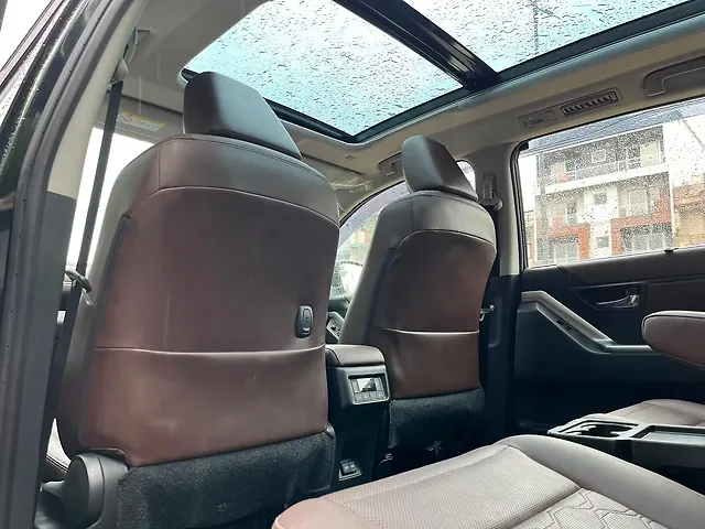 Used Toyota Innova Hycross ZX (O) Hybrid (Electric + Petrol) Automatic (e-CVT) 7 STR in Delhi