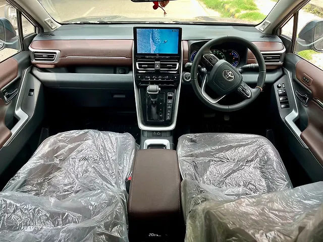 Used Toyota Innova Hycross ZX (O) Hybrid (Electric + Petrol) Automatic (e-CVT) 7 STR Limited Edition in Delhi