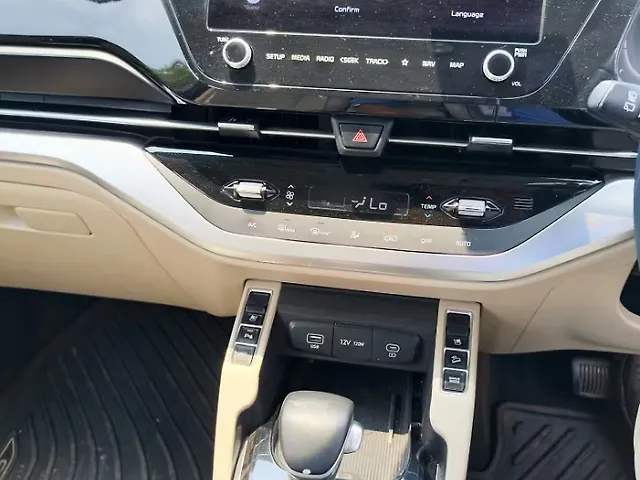 Used Kia Carens [2022-2023] Luxury Plus 1.4 Petrol DCT 6 STR in Mumbai