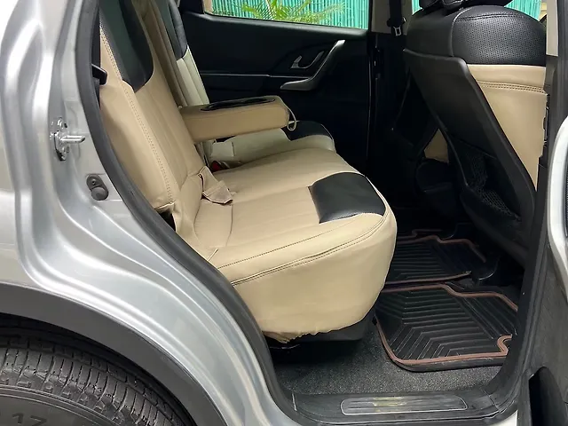 Used Mahindra XUV500 W7 in Delhi Used Mahindra XUV500 W7 in Delhi