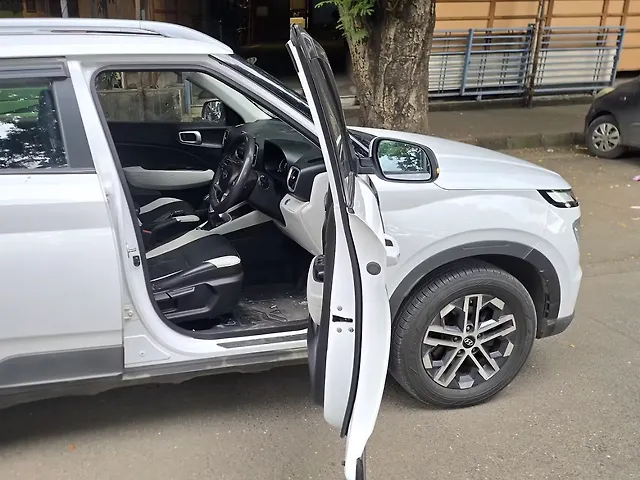 Used Hyundai Venue [2023-2025] SX 1.5 Diesel in Mumbai