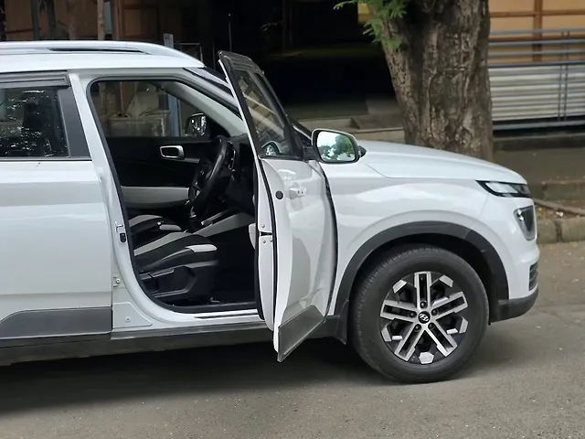 Used Hyundai Venue [2023-2025] SX 1.5 Diesel in Mumbai
