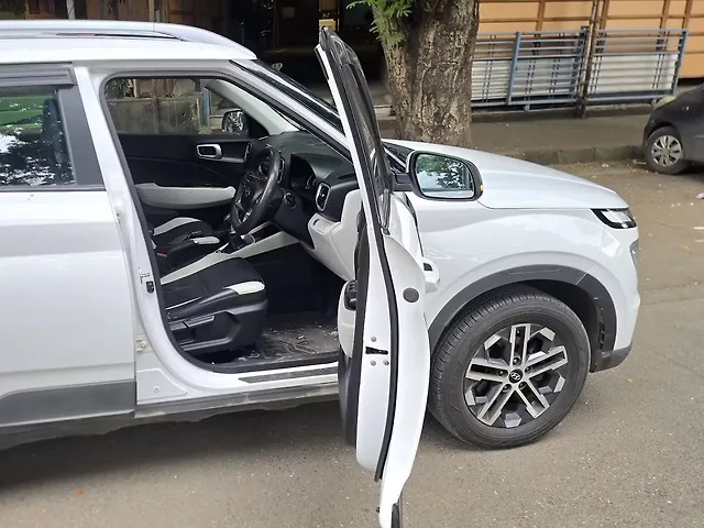 Used Hyundai Venue [2023-2025] SX 1.5 Diesel in Mumbai