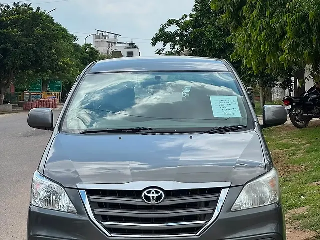 Used 2014 Toyota Innova in Jaipur
