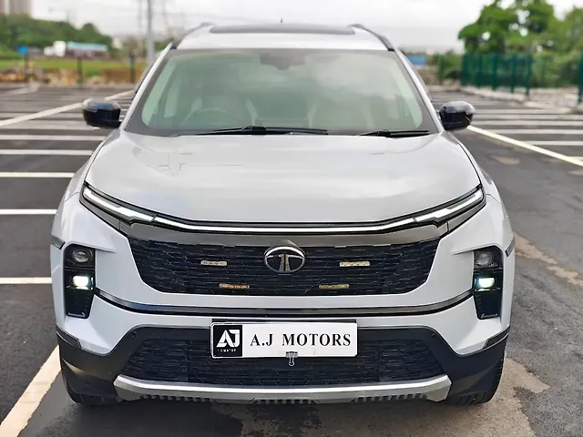 Used 2024 Tata Safari in Thane