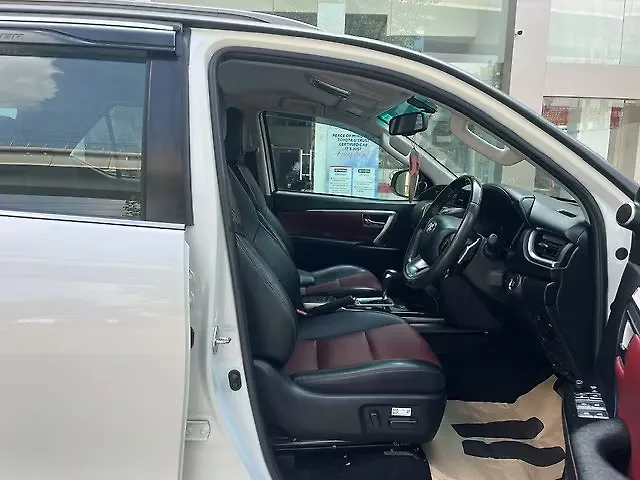 Used Toyota Fortuner Legender 4X2 2WD Diesel Turbo Automatic Dual Tone in Delhi