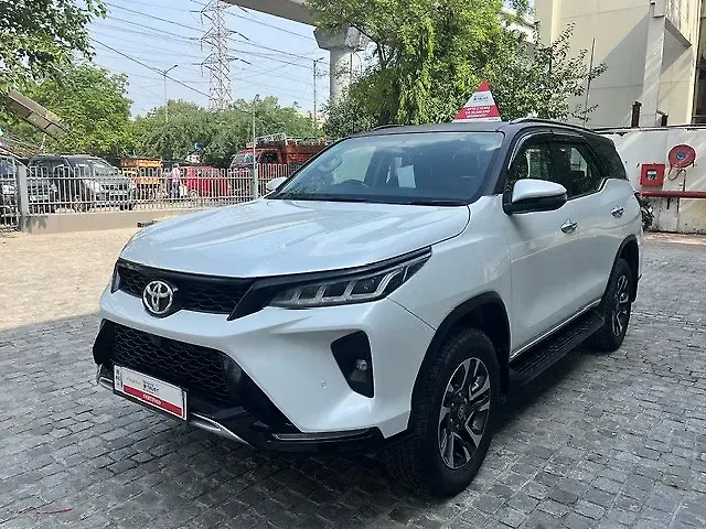 Used Toyota Fortuner Legender 4X2 2WD Diesel Turbo Automatic Dual Tone in Delhi