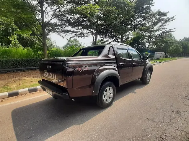 Used Isuzu D-Max V-Cross [2016-2018] 4x4 in Mohali
