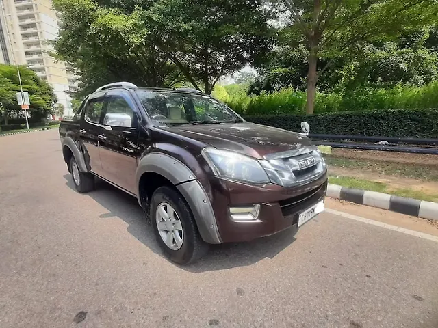 Used Isuzu D-Max V-Cross [2016-2018] 4x4 in Mohali