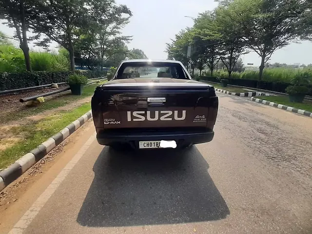 Used Isuzu D-Max V-Cross [2016-2018] 4x4 in Mohali