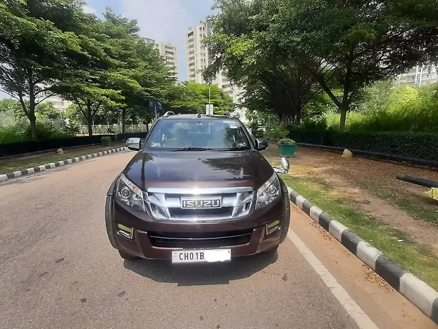 Used Isuzu D-Max V-Cross [2016-2018] 4x4 in Mohali