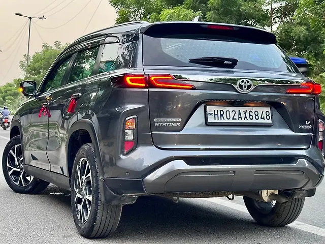 Used Toyota Urban Cruiser Hyryder V Hybrid [2023-2025] in Delhi