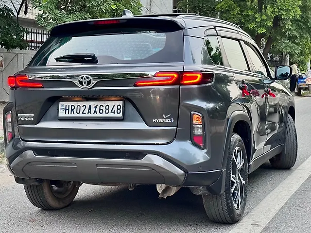 Used Toyota Urban Cruiser Hyryder V Hybrid [2023-2025] in Delhi