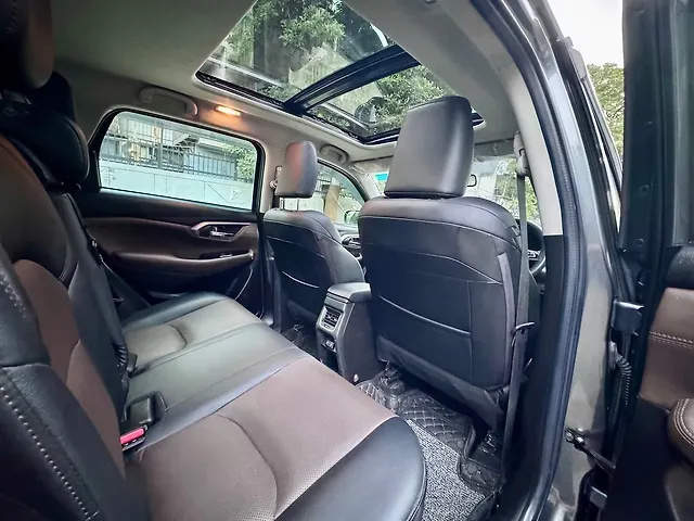 Used Toyota Urban Cruiser Hyryder V Hybrid [2023-2025] in Delhi