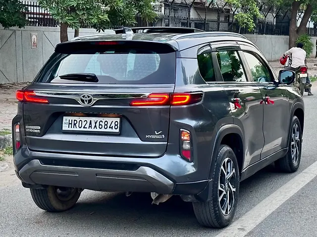 Used Toyota Urban Cruiser Hyryder V Hybrid [2023-2025] in Delhi