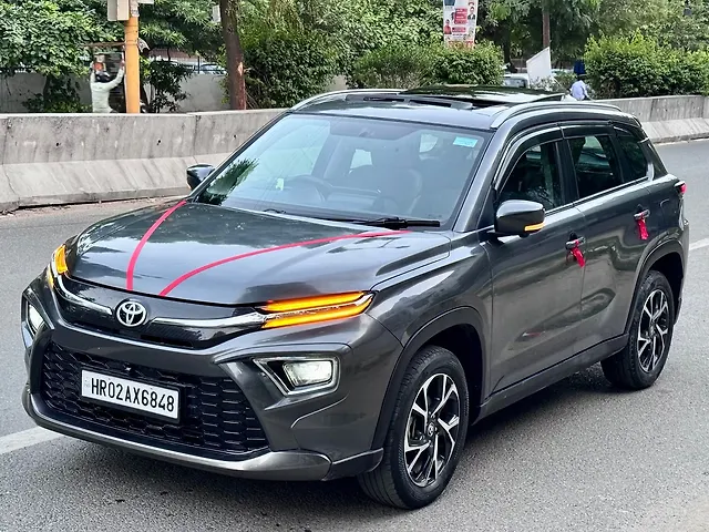 Used Toyota Urban Cruiser Hyryder V Hybrid [2023-2025] in Delhi