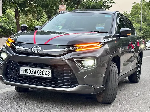 Used Toyota Urban Cruiser Hyryder V Hybrid [2023-2025] in Delhi