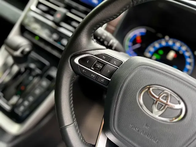 Used Toyota Innova Hycross ZX (O) Hybrid (Electric + Petrol) Automatic (e-CVT) 7 STR in Delhi