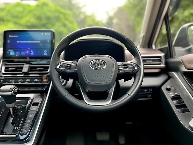 Used Toyota Innova Hycross ZX (O) Hybrid (Electric + Petrol) Automatic (e-CVT) 7 STR in Delhi