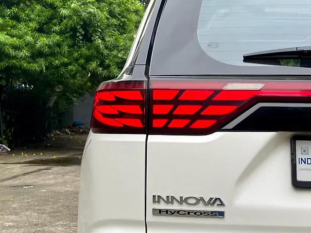 Used Toyota Innova Hycross ZX (O) Hybrid (Electric + Petrol) Automatic (e-CVT) 7 STR in Delhi