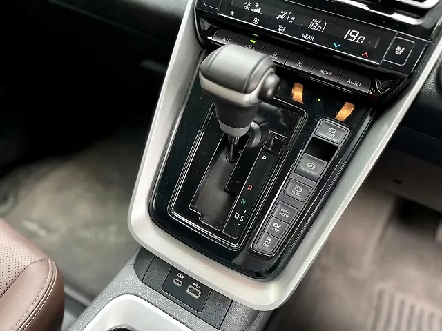 Used Toyota Innova Hycross ZX (O) Hybrid (Electric + Petrol) Automatic (e-CVT) 7 STR in Delhi