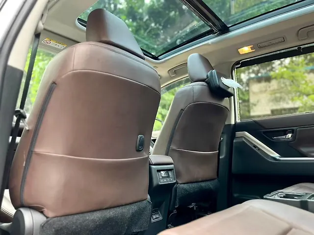 Used Toyota Innova Hycross ZX (O) Hybrid (Electric + Petrol) Automatic (e-CVT) 7 STR in Delhi