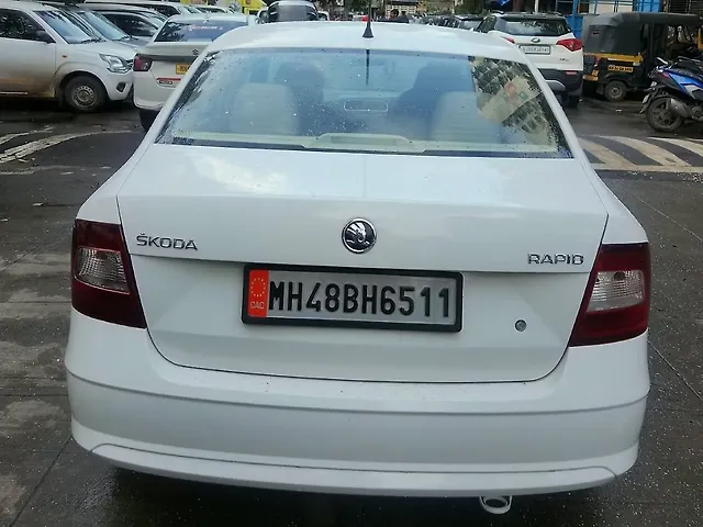 Used Skoda Rapid Ambition 1.6 MPI in Mumbai Used Skoda Rapid Ambition 1.6 MPI in Mumbai