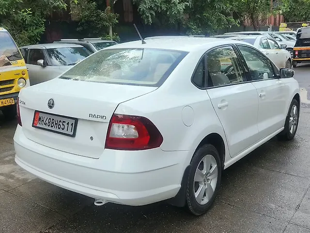 Used Skoda Rapid Ambition 1.6 MPI in Mumbai Used Skoda Rapid Ambition 1.6 MPI in Mumbai