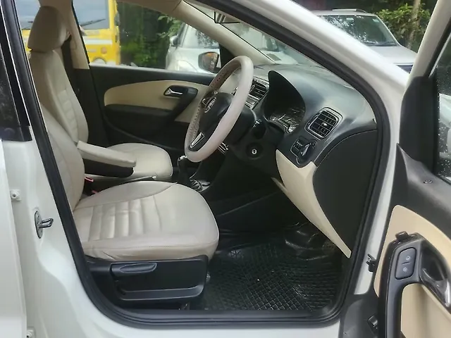 Used Skoda Rapid Ambition 1.6 MPI in Mumbai Used Skoda Rapid Ambition 1.6 MPI in Mumbai