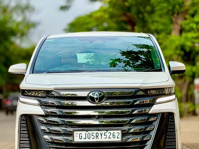 Used 2024 Toyota Vellfire in Mumbai