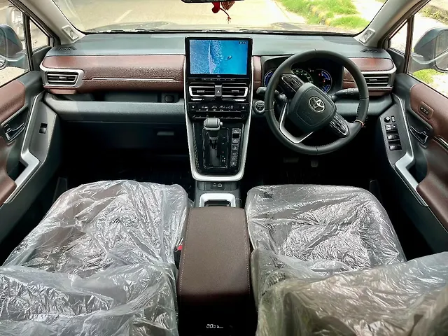 Used Toyota Innova Hycross ZX (O) Hybrid (Electric + Petrol) Automatic (e-CVT) 7 STR Limited Edition in Delhi