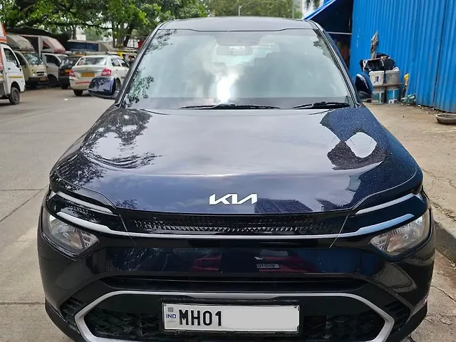 Used 2025 Kia Carens in Mumbai