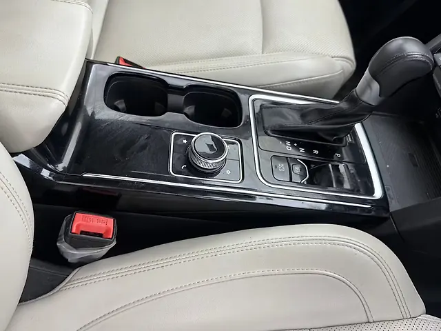 Used Mahindra Old Generation XUV700 AX 7 Diesel AT 7 STR [2023-2024] in Gurgaon
