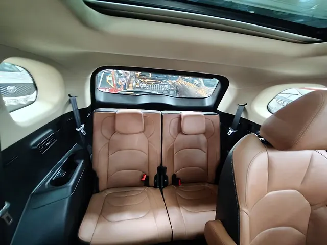 Used MG Hector Plus [2023-2025] Sharp Pro 1.5 Turbo Petrol CVT 6 STR in Bangalore