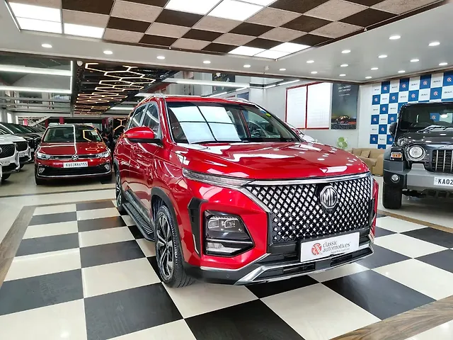 Used MG Hector Plus [2023-2025] Sharp Pro 1.5 Turbo Petrol CVT 6 STR in Bangalore