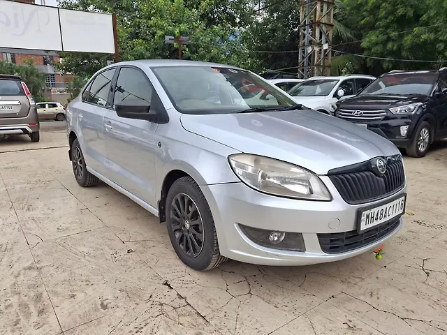 Used Skoda Rapid new Style Plus TDI AT in Mumbai Used Skoda Rapid new Style Plus TDI AT in Mumbai
