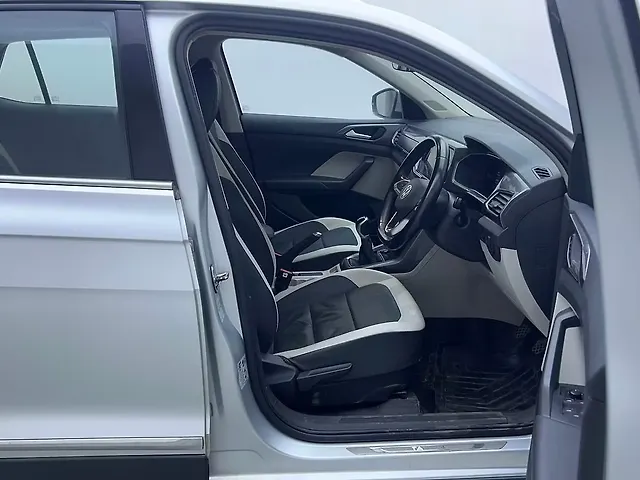 Used Volkswagen Taigun [2021-2023] Topline 1.0 TSI MT in Navi Mumbai