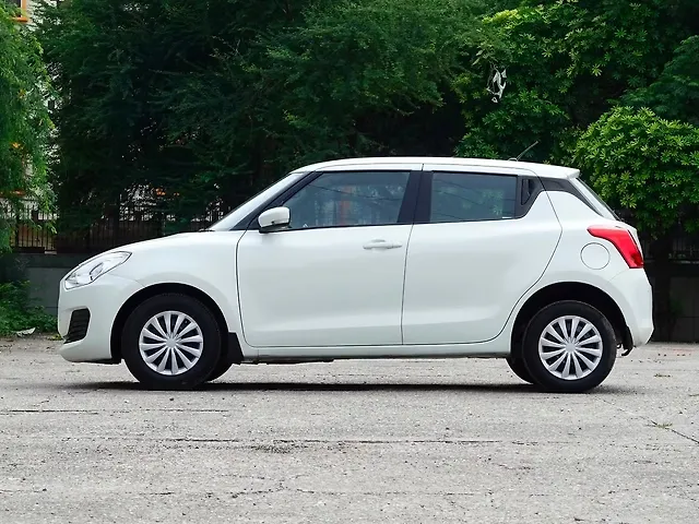 Used Maruti Suzuki Swift [2021-2024] VXi AMT in Delhi