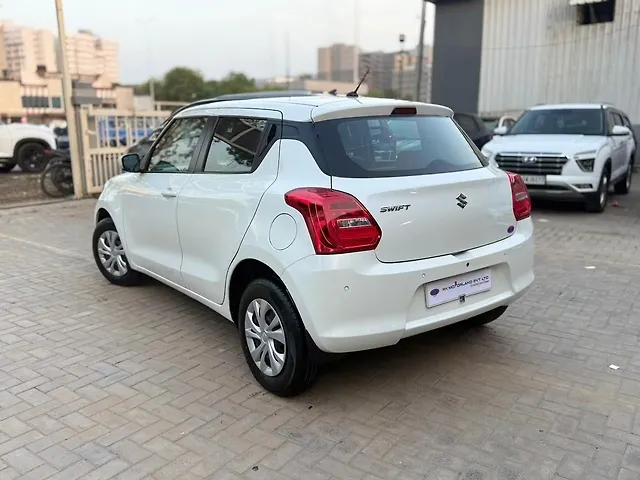 Used Maruti Suzuki Swift [2021-2024] VXi AMT in Ahmedabad