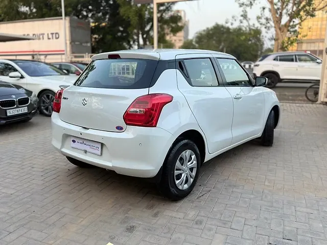 Used Maruti Suzuki Swift [2021-2024] VXi AMT in Ahmedabad