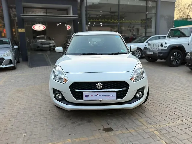 Used Maruti Suzuki Swift [2021-2024] VXi AMT in Ahmedabad