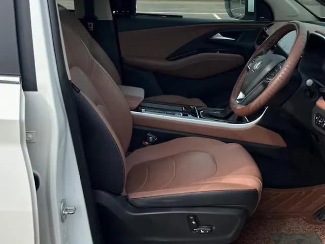 Used MG Hector Plus [2023-2025] Savvy Pro 1.5 Turbo Petrol CVT 6 STR in Thane